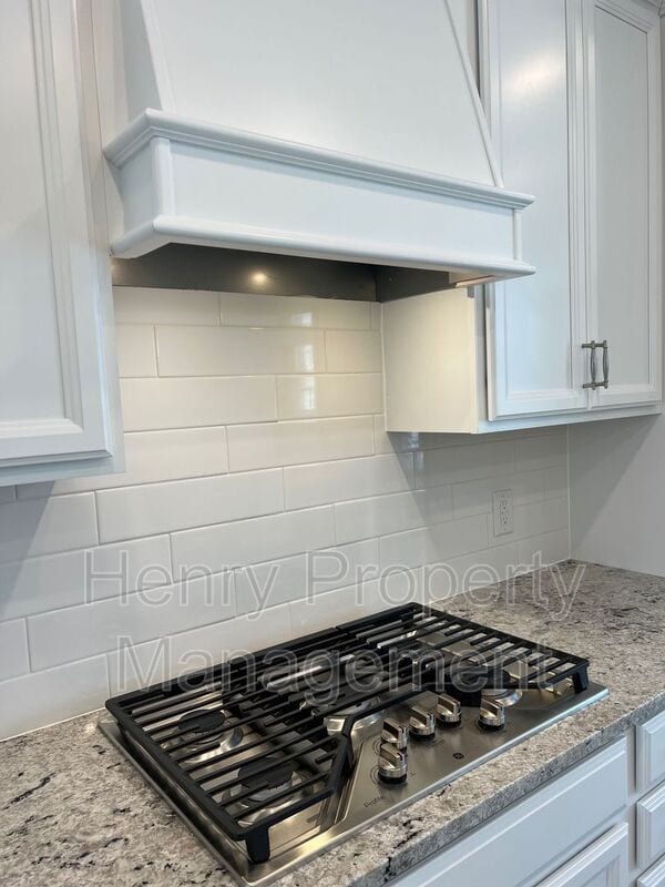 Photo - 1002 Brookville Ln