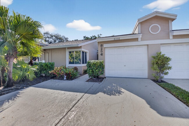 Photo - 8256 Summerbreeze Ln