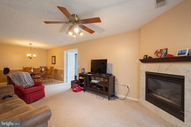 Photo - 2054 Quaker Way Unit 1