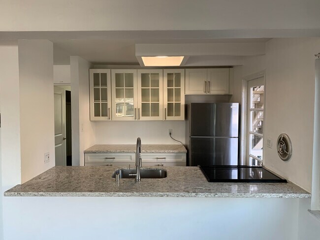 3470 Orchard Hill Ct Unit 2