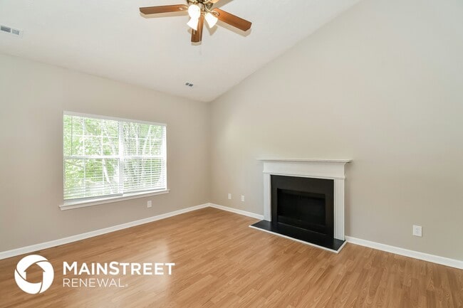 4107 Robin Cir