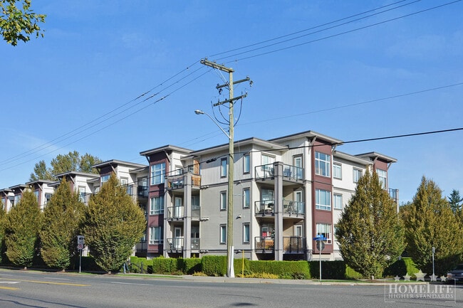 Photo - Top Floor 1 Bed 1 Bath + Den Condo for Rent in Central Abbotsford with 12' Ceilings Unit 412