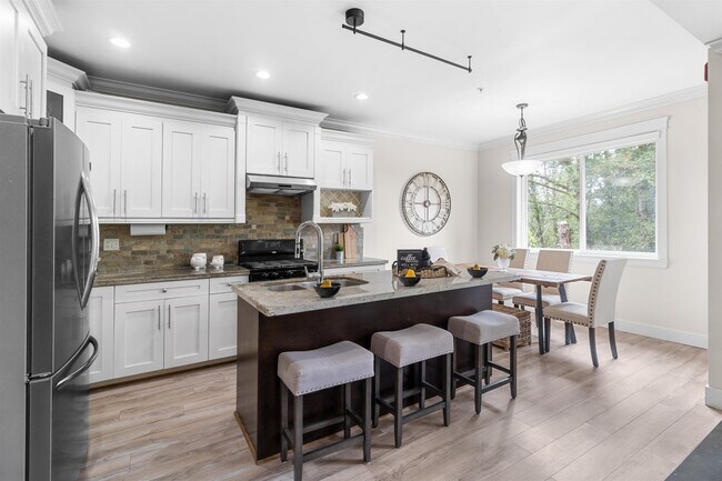 Photo - 24220-2103A 103A Ave