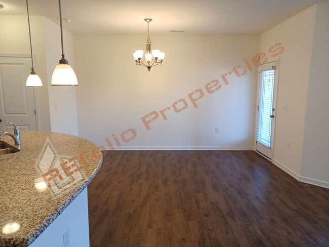 Photo - 1056 Historic Cir