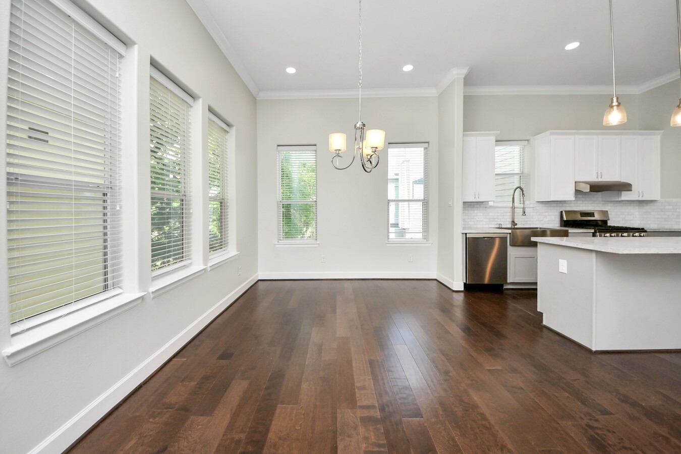 Photo - 1716 Stuart St