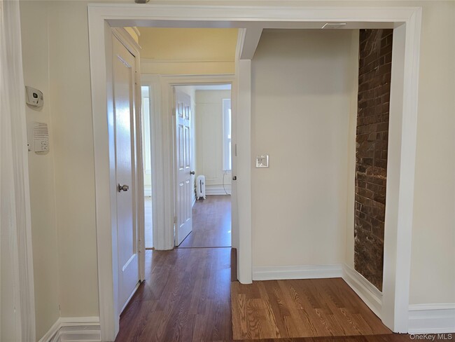 Photo - 78-10 32nd Ave Unidad 2 Rear