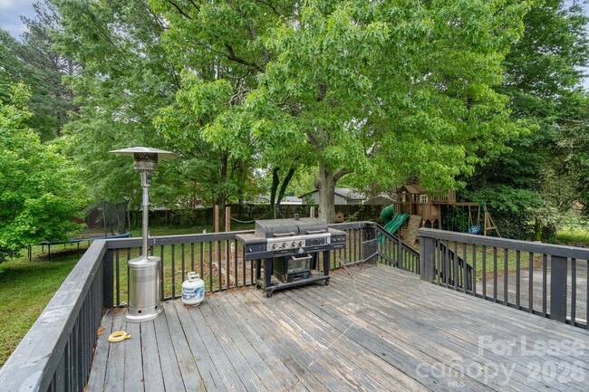 Photo - 1005 Home Trail