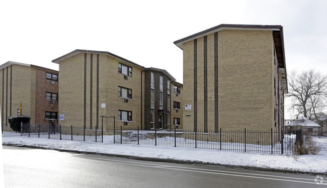 Photo - 7818-7820 South Shore Drive