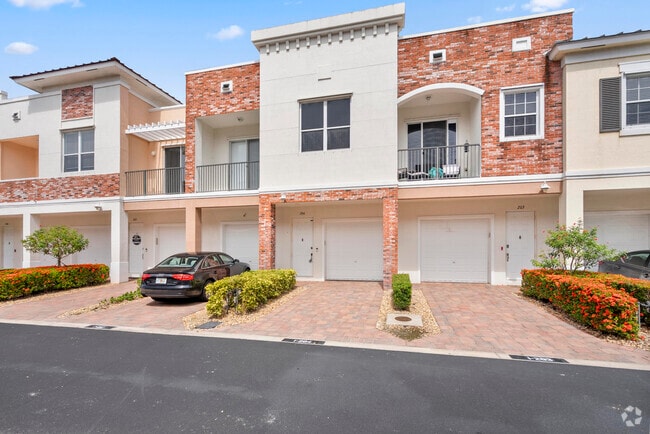 Building Photo - 10560 SW Stephanie Way Unit 1-204 Rental