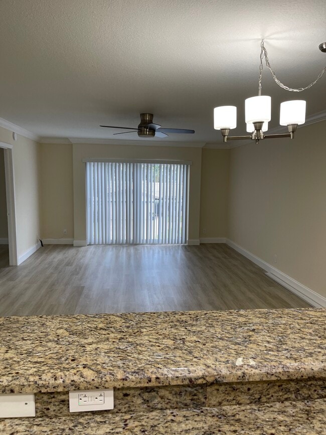 Photo - 5911 NE 14th Ln Unit Riviera Park