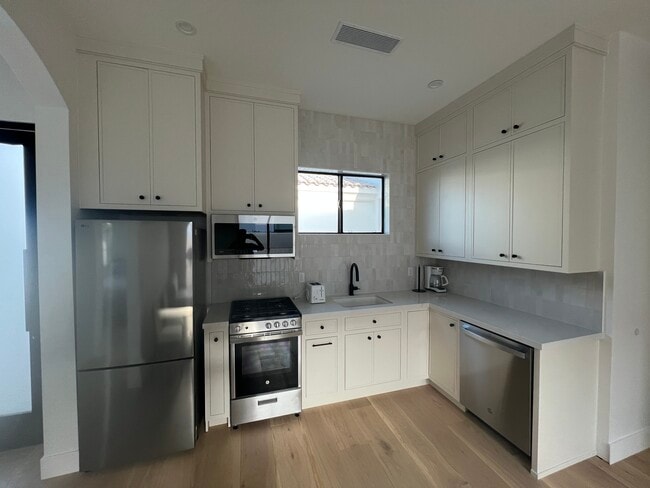 Photo - 78641 Deacon Dr E Apartments Unit Secondary