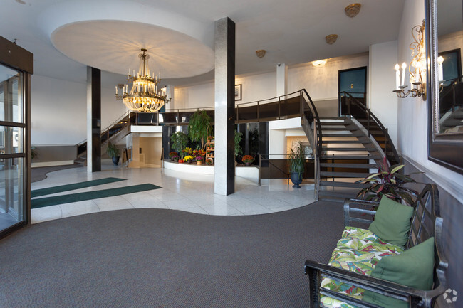 Photo - Crystal House