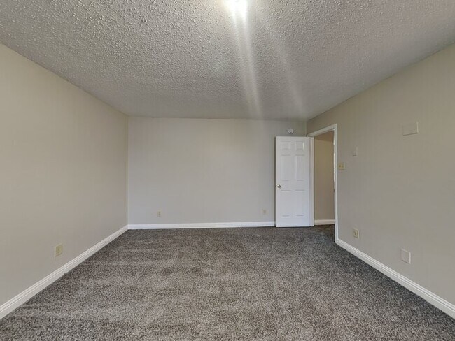 Photo - 6517 Apple Branch Ln