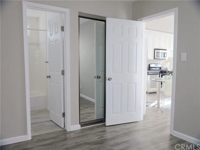 Building Photo - 6580 S Van Ness Ave