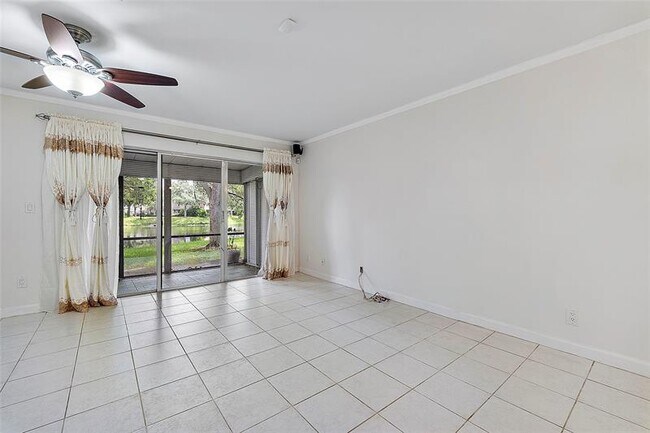 Photo - 2169 Discovery Cir W