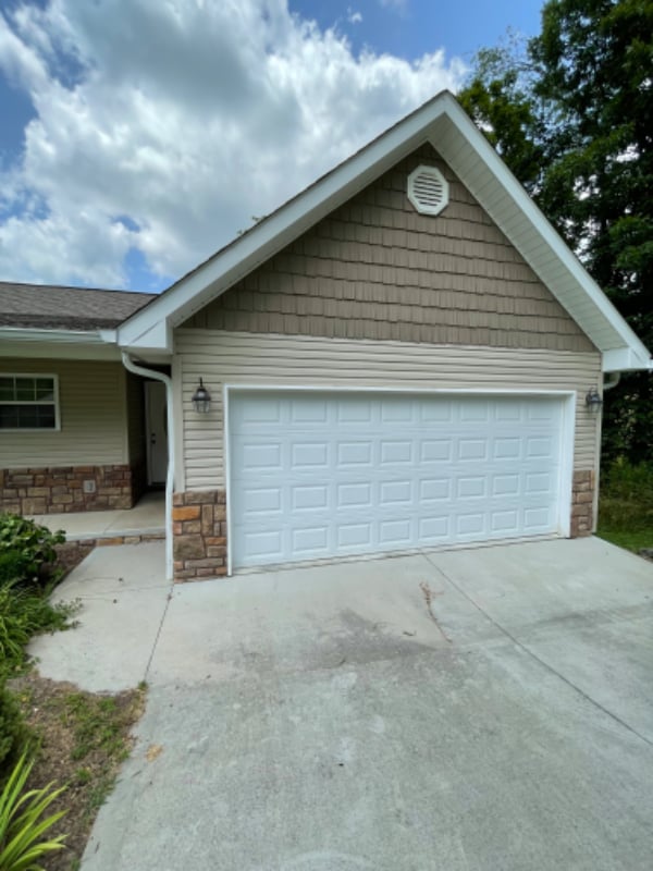 Photo - 210 Vanover Ln Unit 1