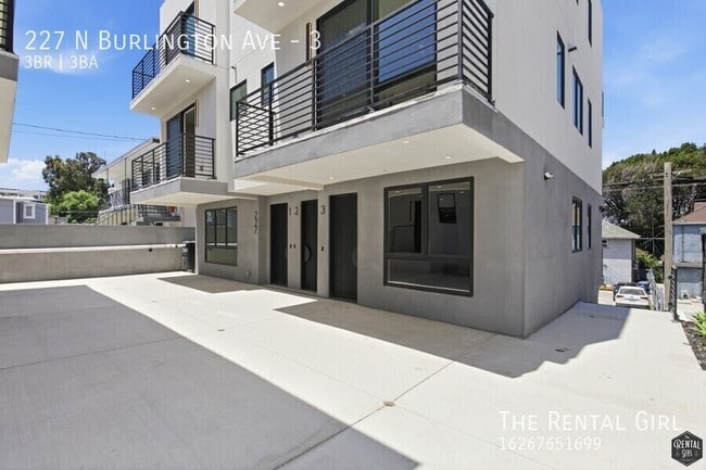 Building Photo - 227 N Burlington Ave Unit 3