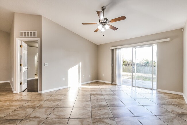 Photo - 5390 Silver Thistle Ln