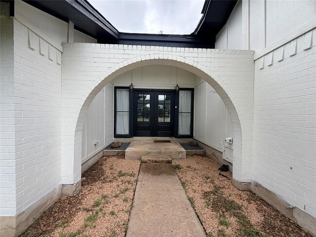Photo - 115 Spanish Oak Cir