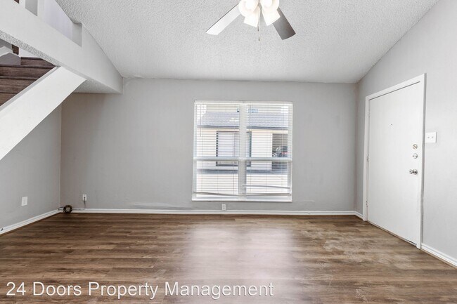 Photo - 2 br, 1.5 bath House - 2824 Wayside B