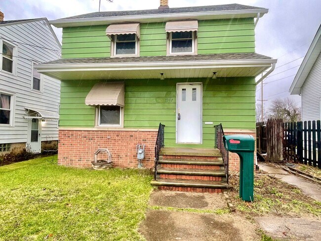 3 Bed - 2 Bath Home in Lorain - 3 Bed - 2 Bath Home in Lorain