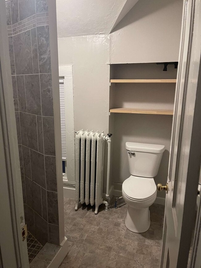 Photo - 106 W Pleasant St