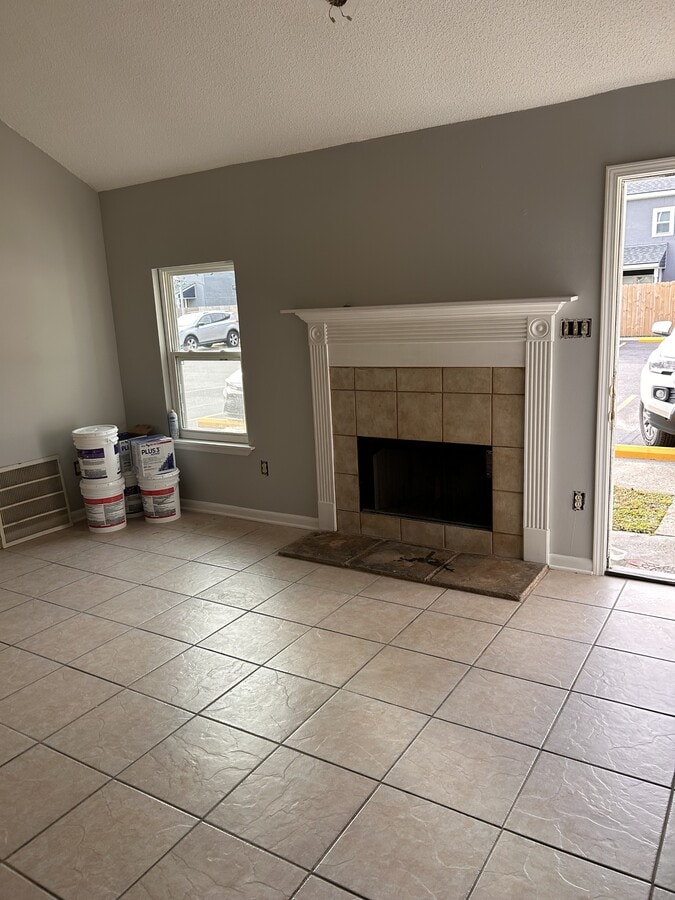 Photo - 516 Voters Rd