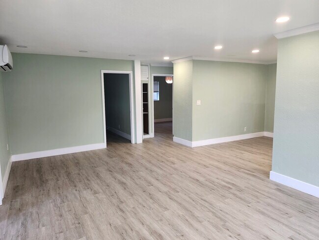 Photo - 5940 NW 13th St