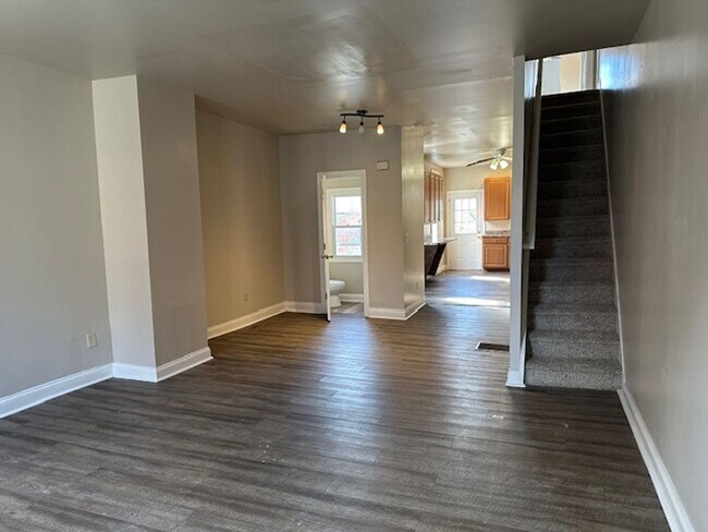 Photo - 1920 N 4th St