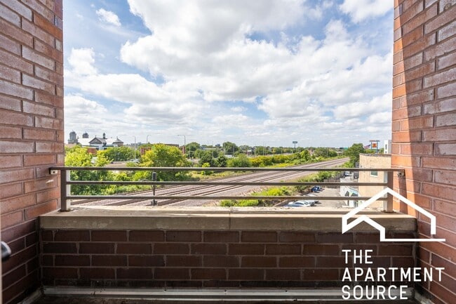 Photo - 2348 N Lister Ave Unit 406