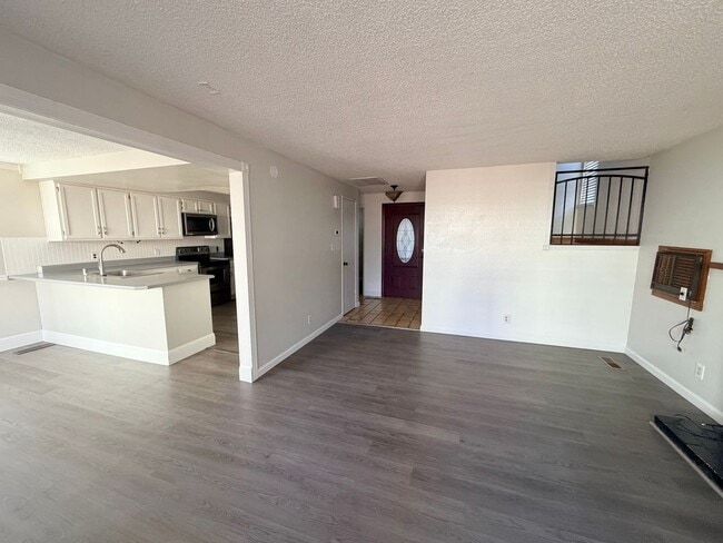 Photo - Sparks Two-story House - Cul-de-Sac (Reed HS, Mendive MS, Diedrichsen ES)