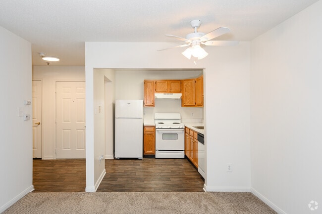 1BR, 1BA - 564SF - Kitchen