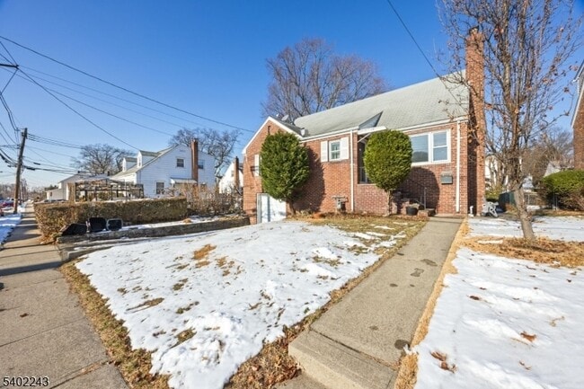 Photo - 298 Newark Ave