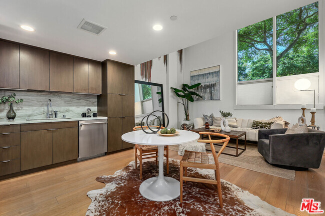 Building Photo - 1705-1725 Ocean Ave Unit 108 Rental