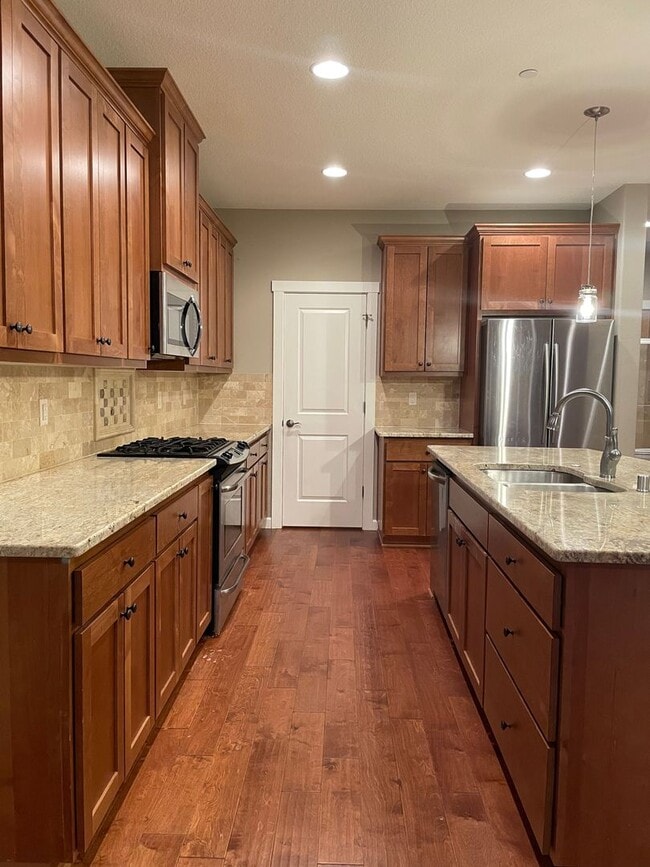 Photo - BEAUTIFUL LUXURY Style Townhouse with a gorgeous VIEW! Gated community in Camas! Top Rated Schools!