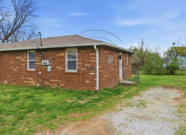 Photo - Two Bedroom Ranch Duplex in Hermitage with Updates and on Special!
