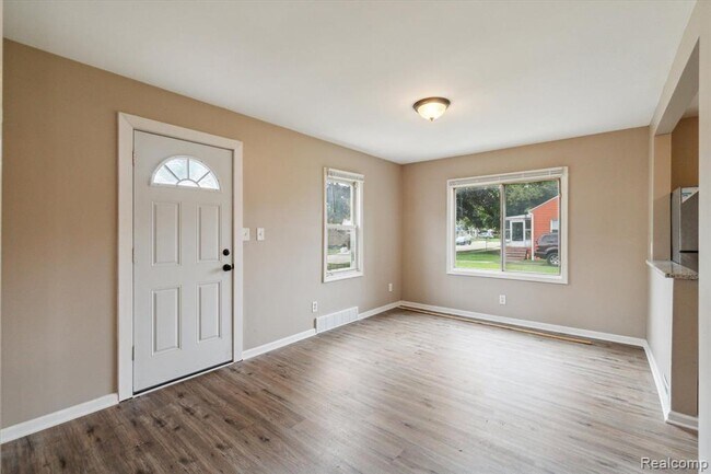 Photo - 23337 Vance Ave