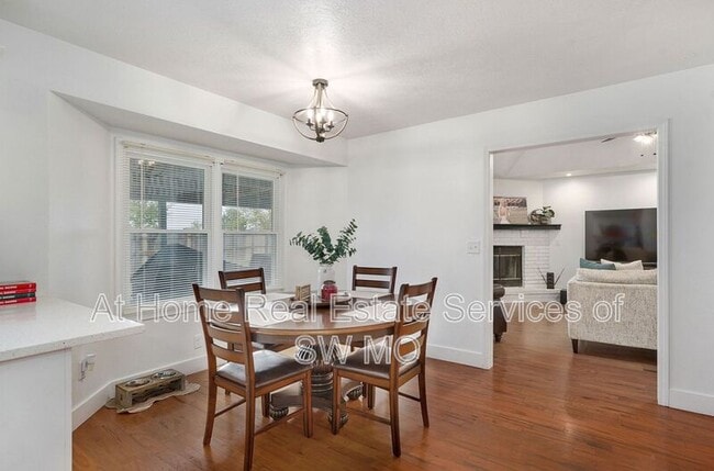 Photo - 1539 W Rockwood Ct