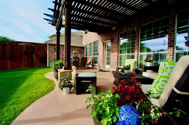 Photo - 2734 Greenway Dr