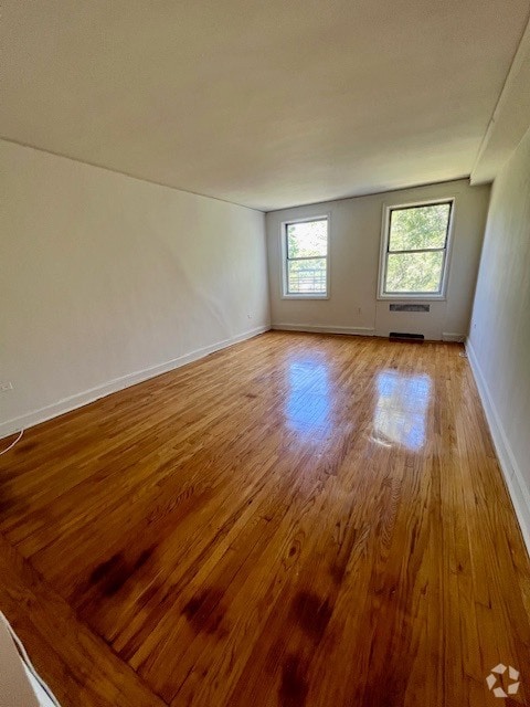 Building Photo - 1 Larchmont Acres Rental