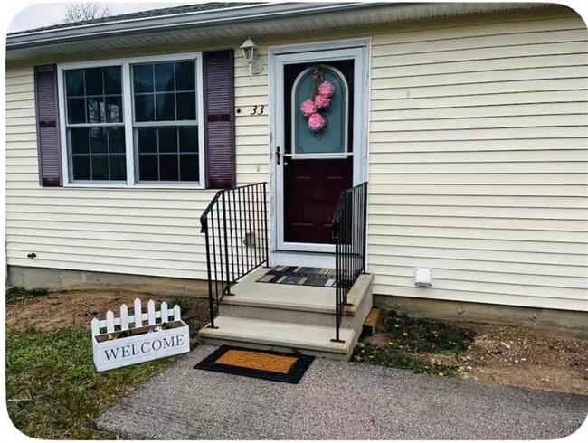 33 Cobblestone Ln