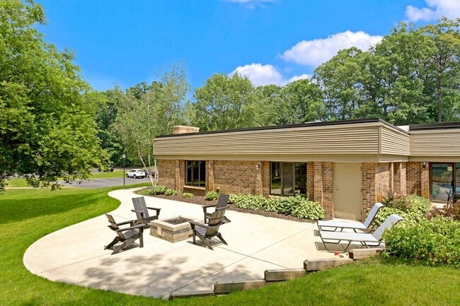 Fogata al aire libre - Glen Oaks East Apartments