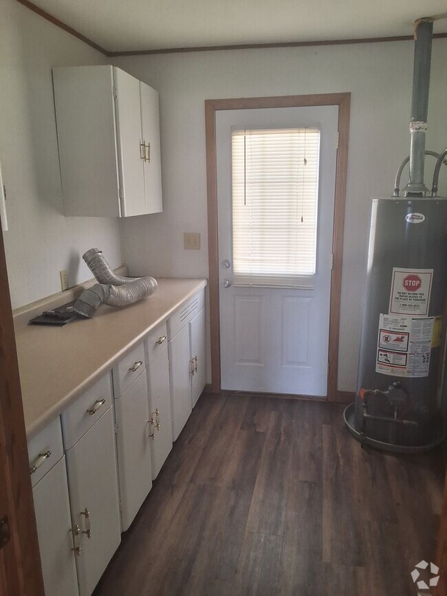 Building Photo - 1 bedroom / 1 bathroom home in Chillicothe...
