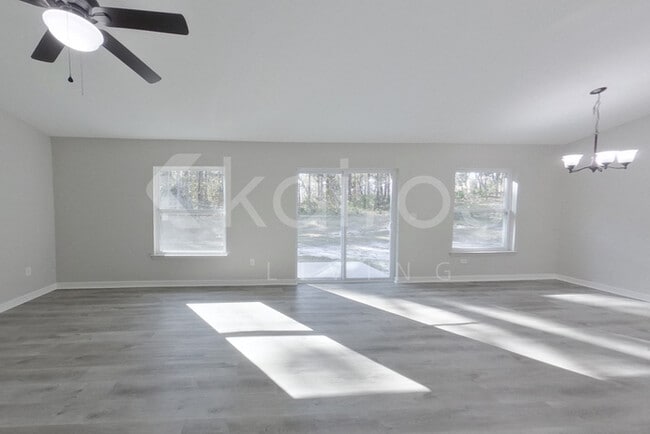 Photo - 820 Marion Oaks Manor