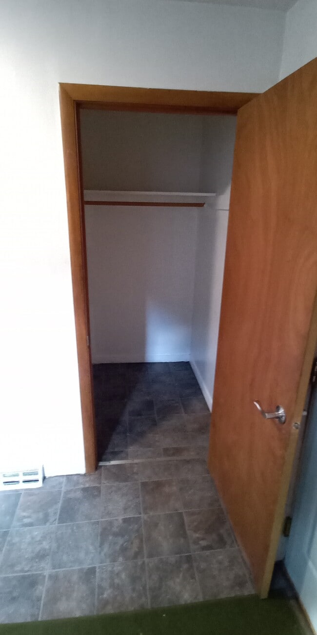 Armario - 138 Harrison St