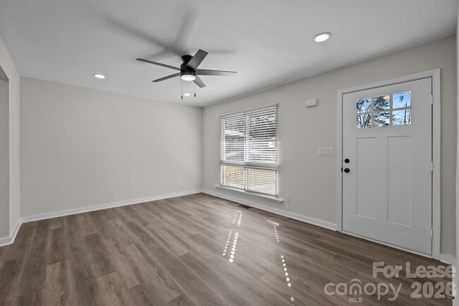 Photo - 801 Davenport St