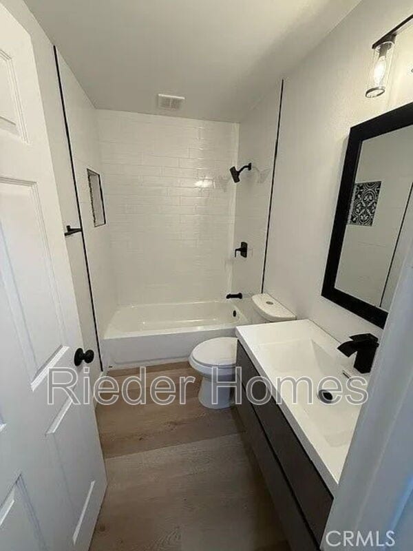 664 Carefree Dr Unidad 4