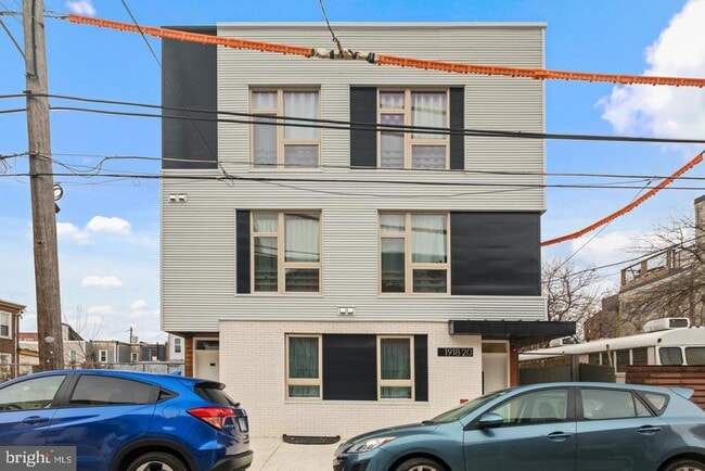 Building Photo - 1917-21 E Letterly St Unit E