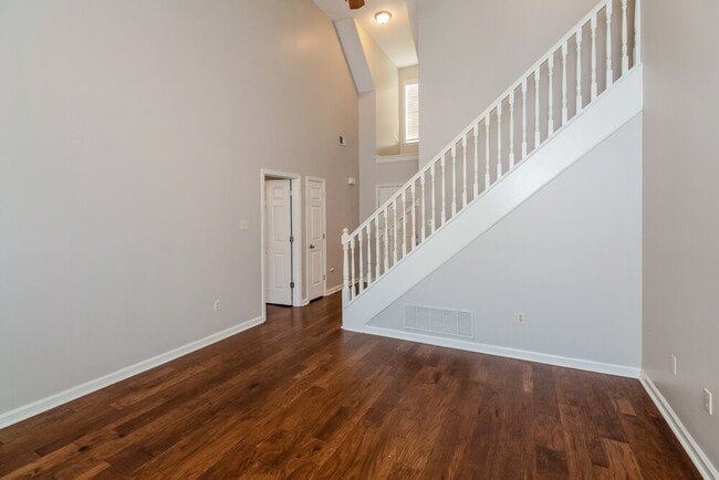 Photo - 5996 Southbend Ln