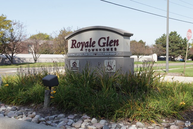 Photo - Royale Glen Townhomes